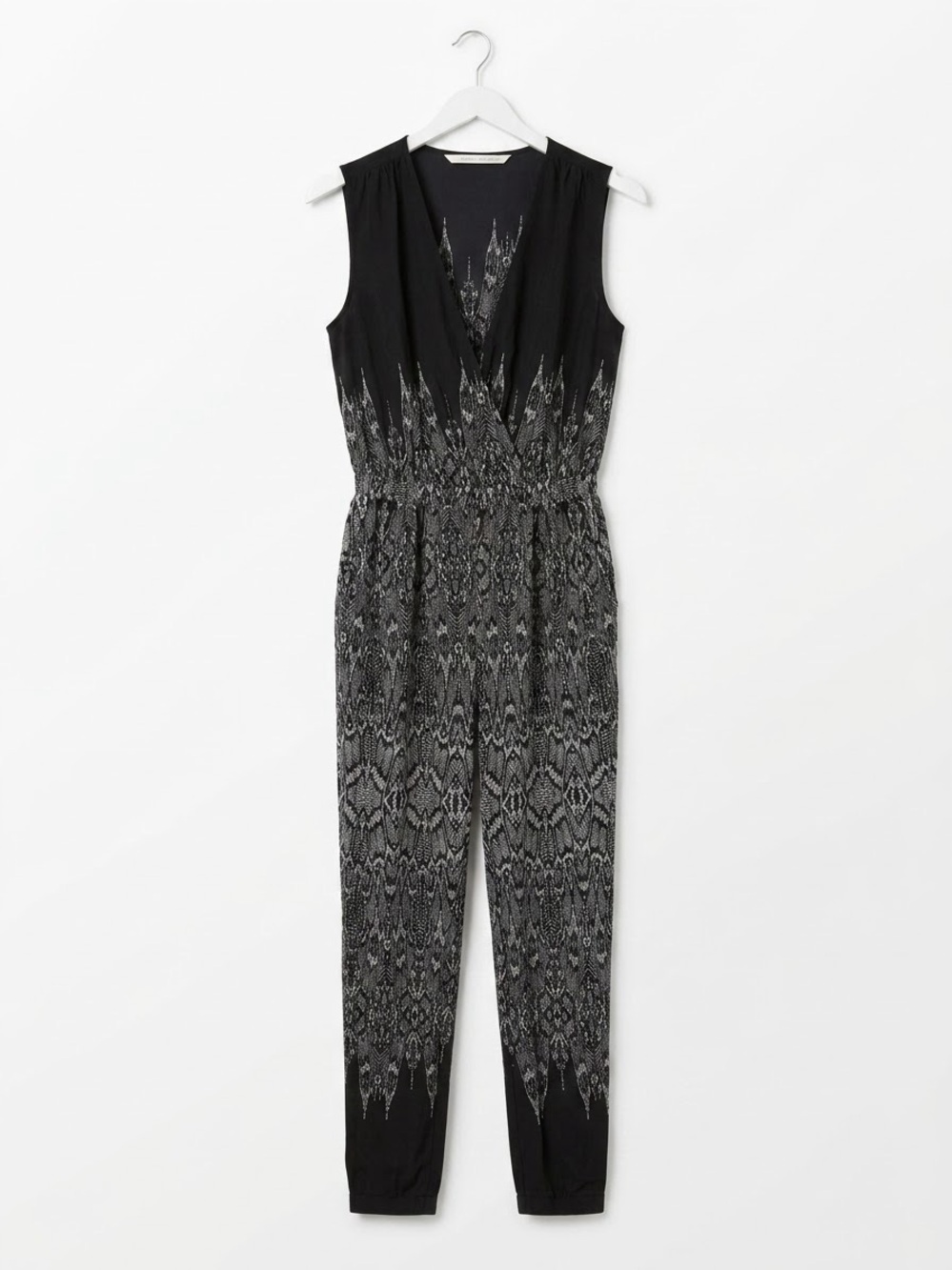 Silk Cynthia Vincent Sleeveless Black & Gray Printed Jumpsuit in a size small